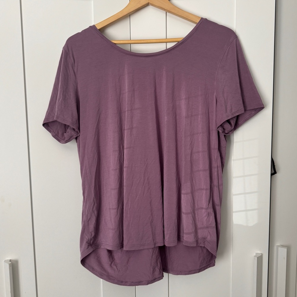 lululemon athletica Mauve Short Sleeve Tee
